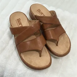 🌴 NWOT Born Platrorm Leather Sandal