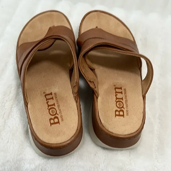 🌴 NWOT Born Platrorm Leather Sandal