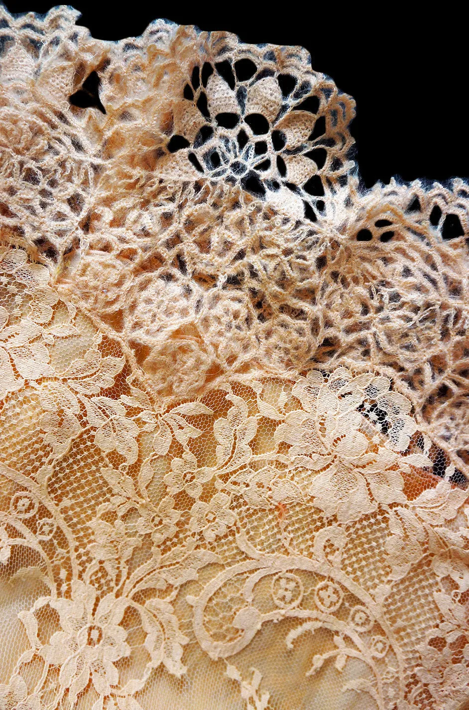 1990s Pale Peach Lace & Knit Valentino