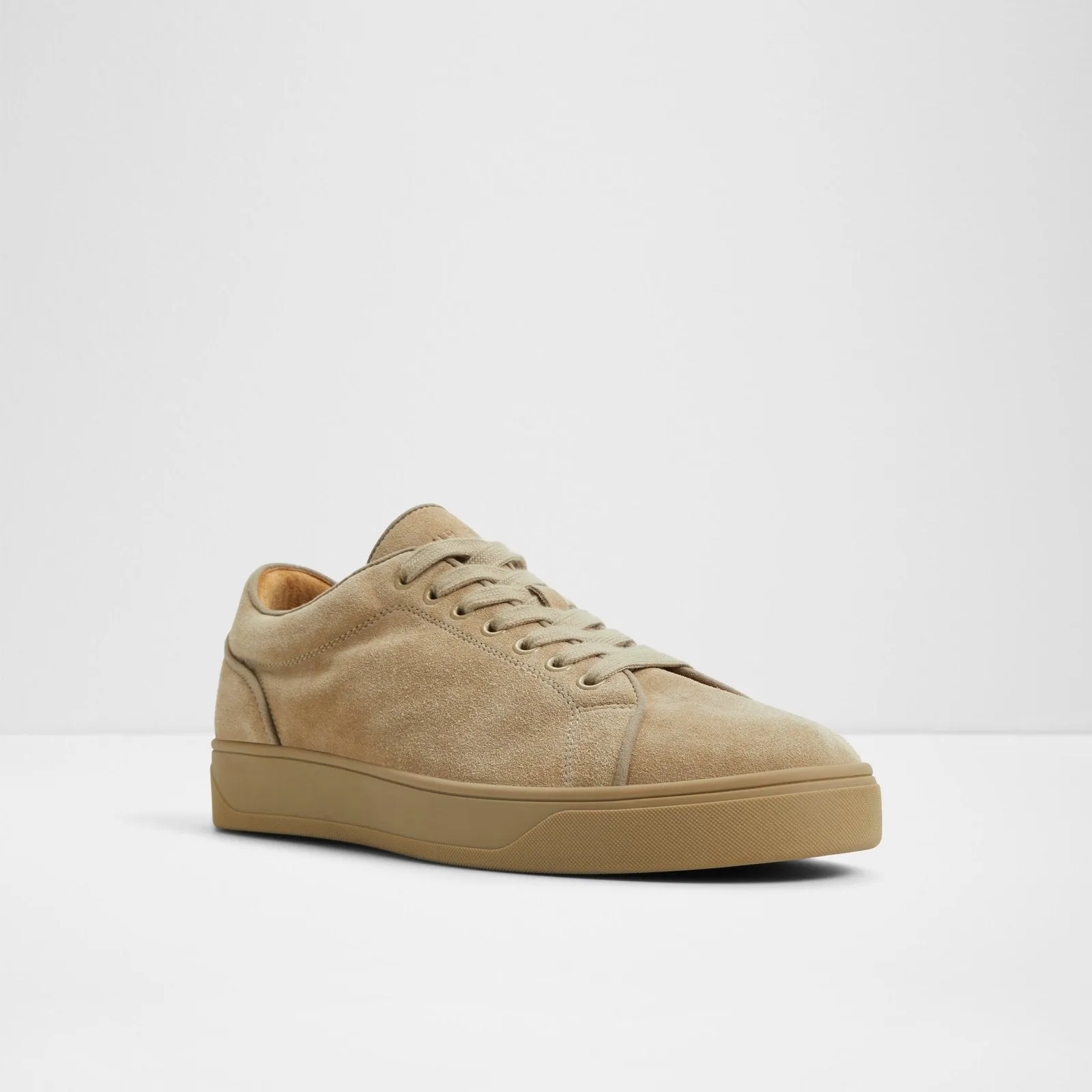 Alastor / Sneakers