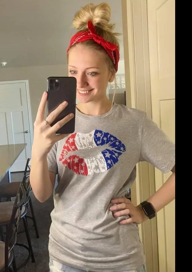 American Lips Graphic Tee