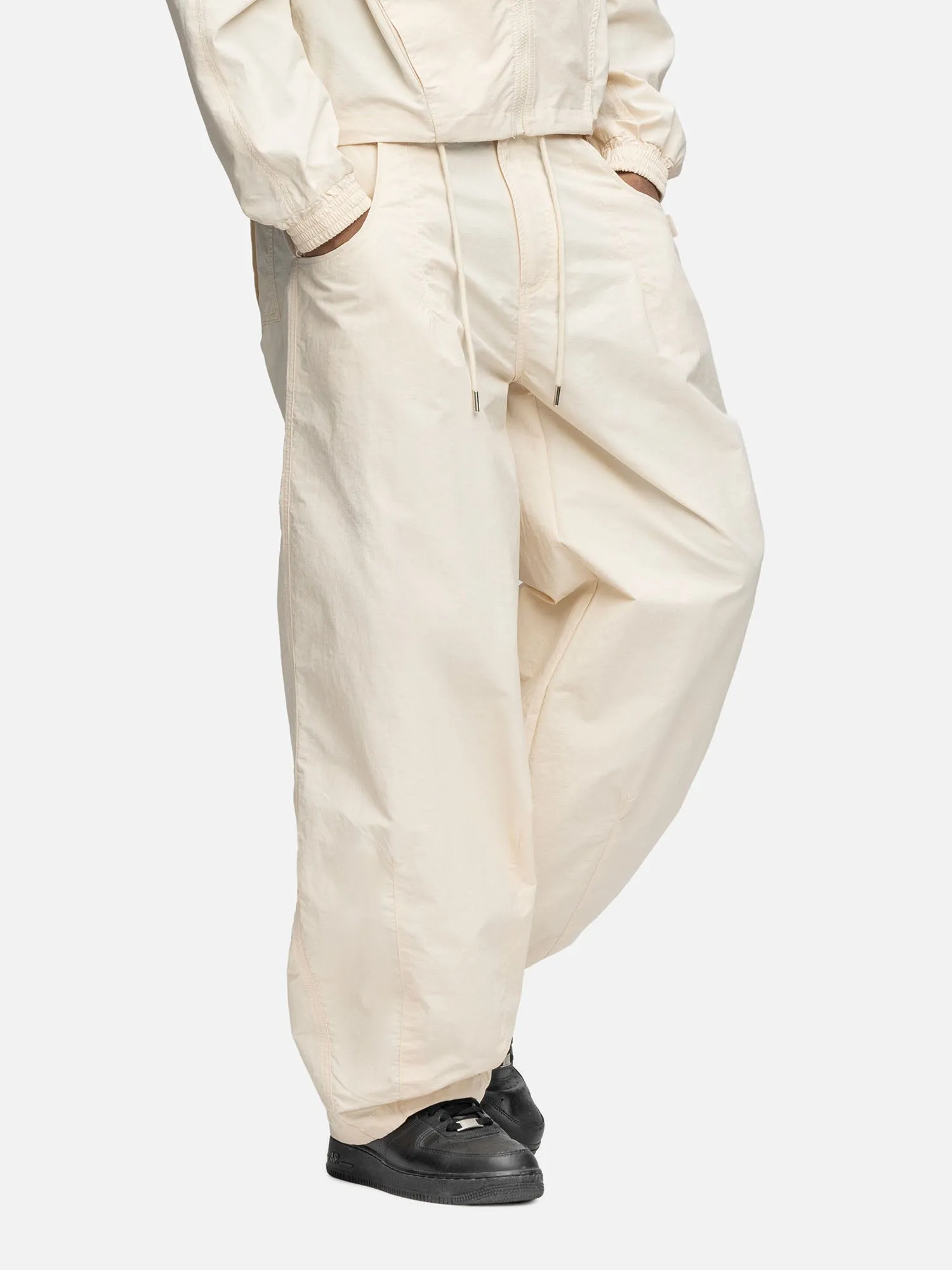 B1 CARGO CORK