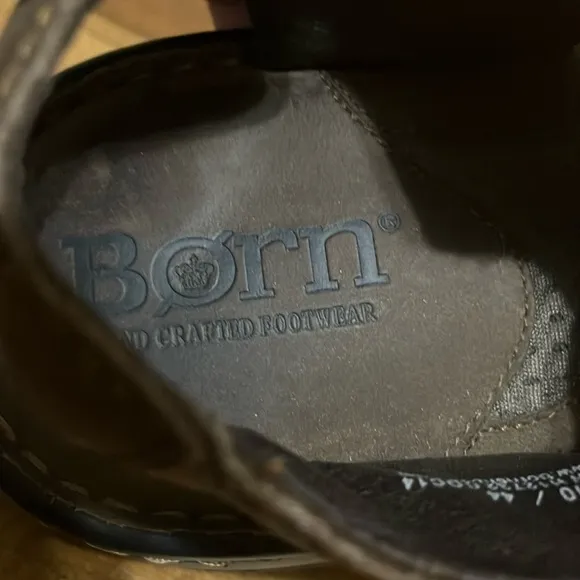Born men leather sandal, size 10