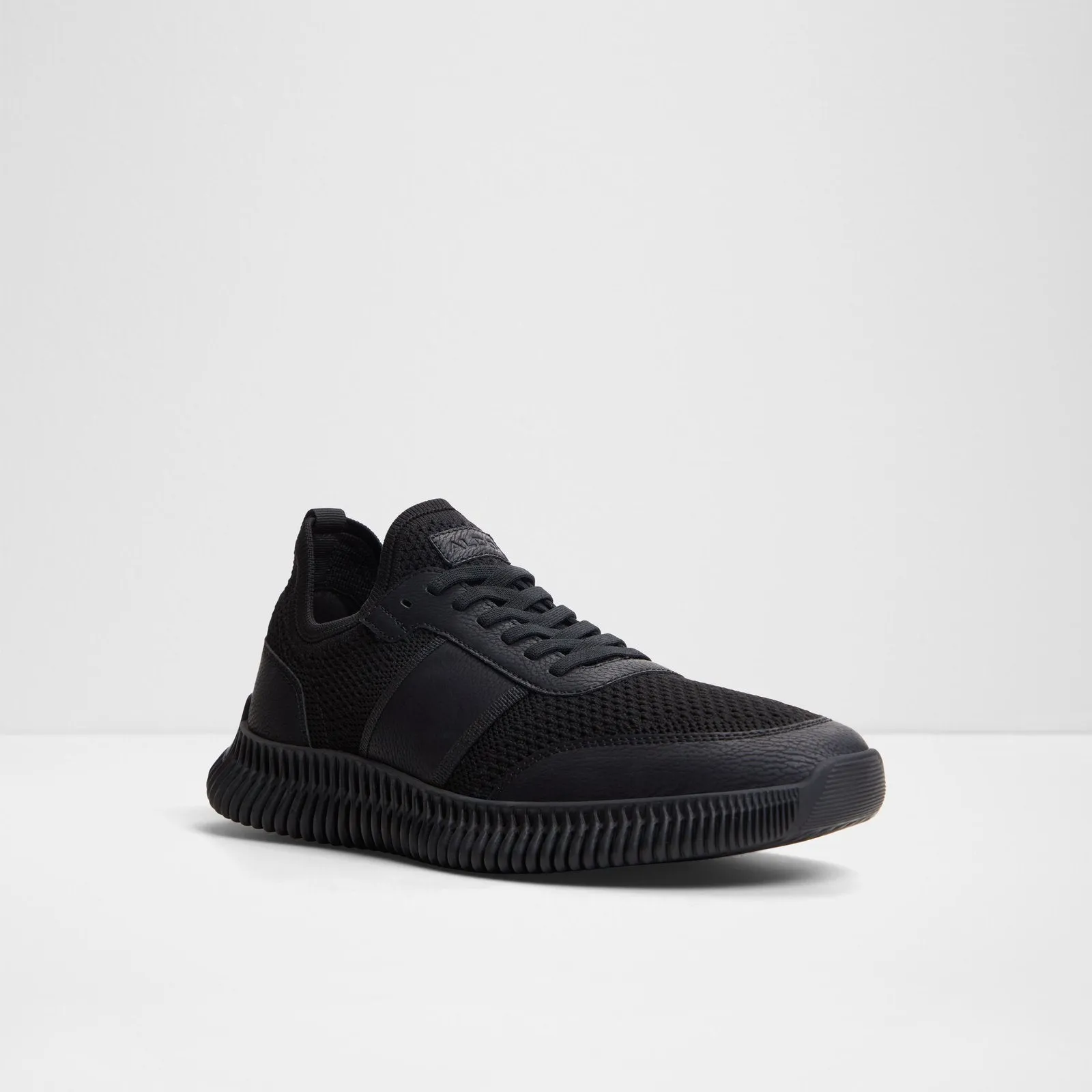 Clampet / Sneakers