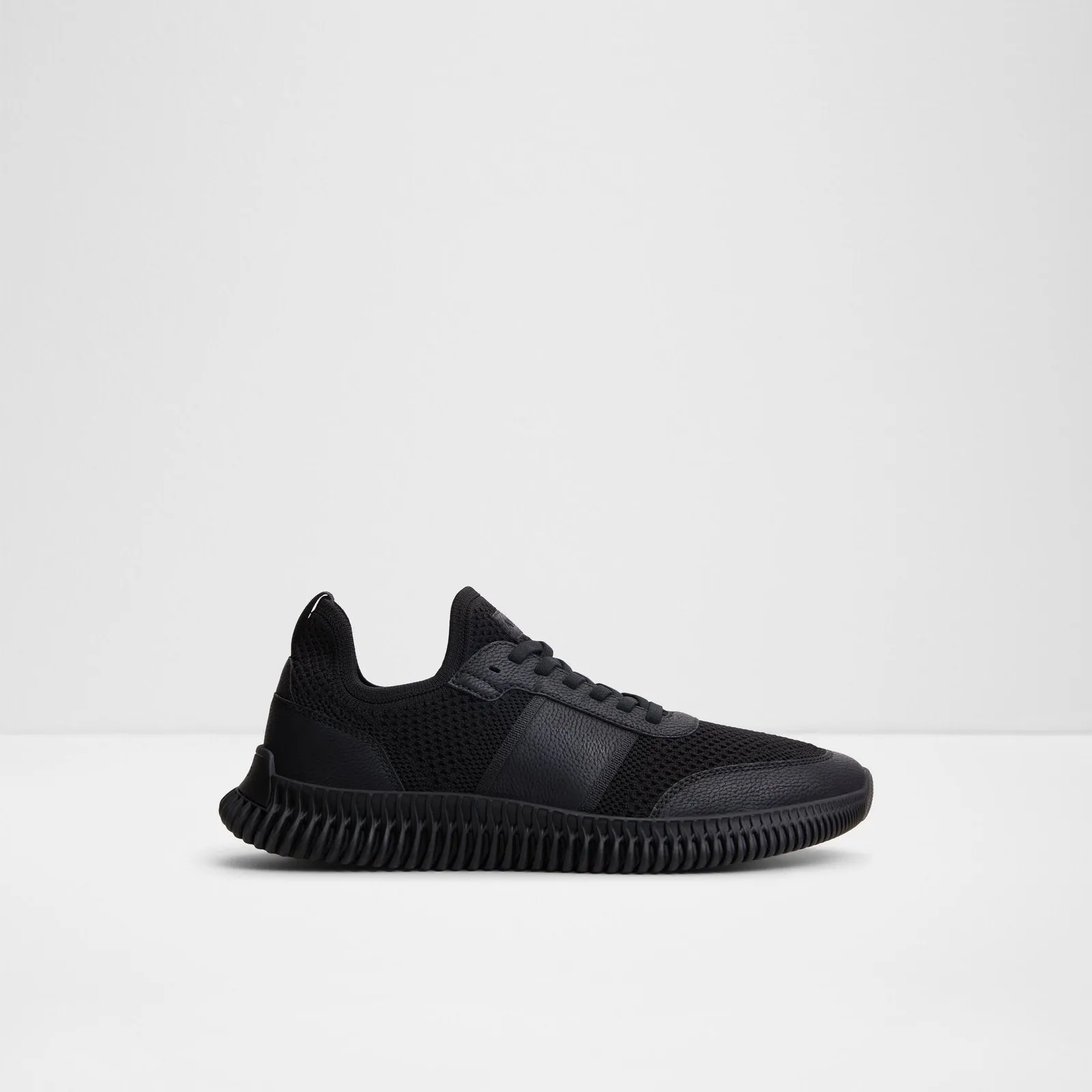 Clampet / Sneakers