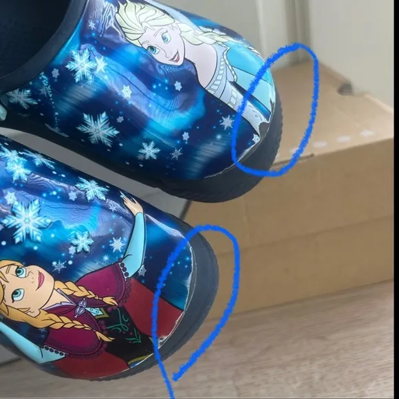 CROCS Disney Frozen Toddler Sandal- SZ 10 C