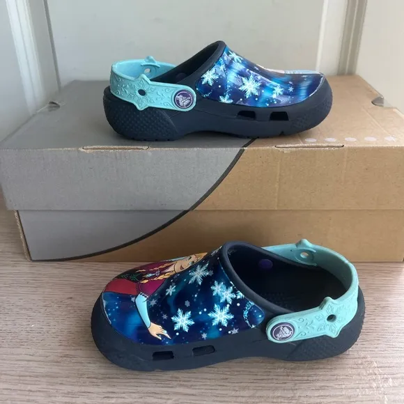 CROCS Disney Frozen Toddler Sandal- SZ 10 C