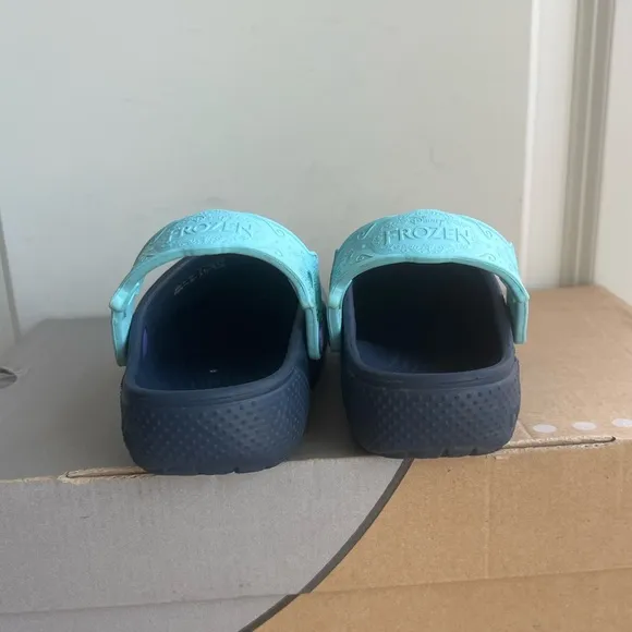 CROCS Disney Frozen Toddler Sandal- SZ 10 C