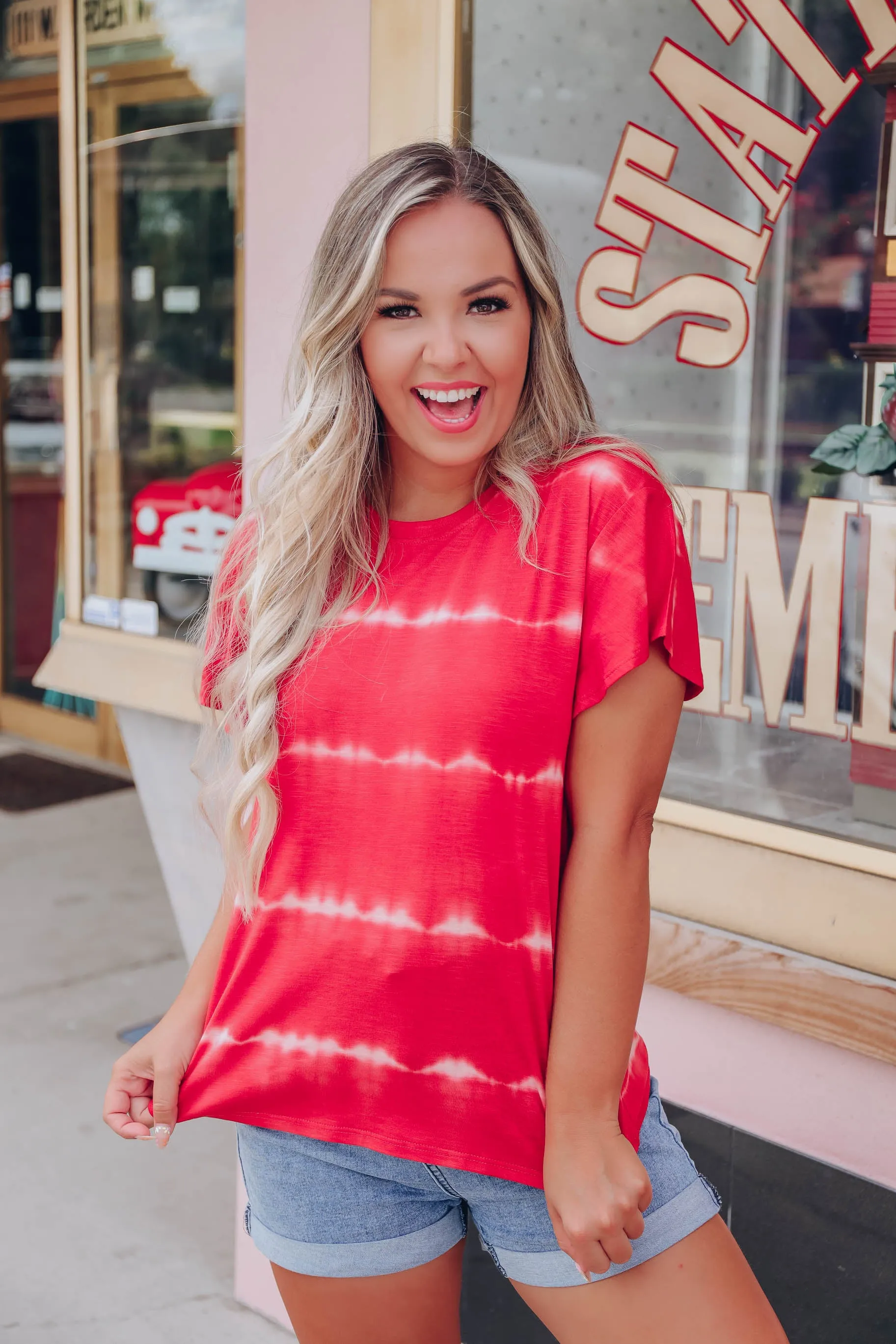 Drift Away Bleach Wash Tee - Red