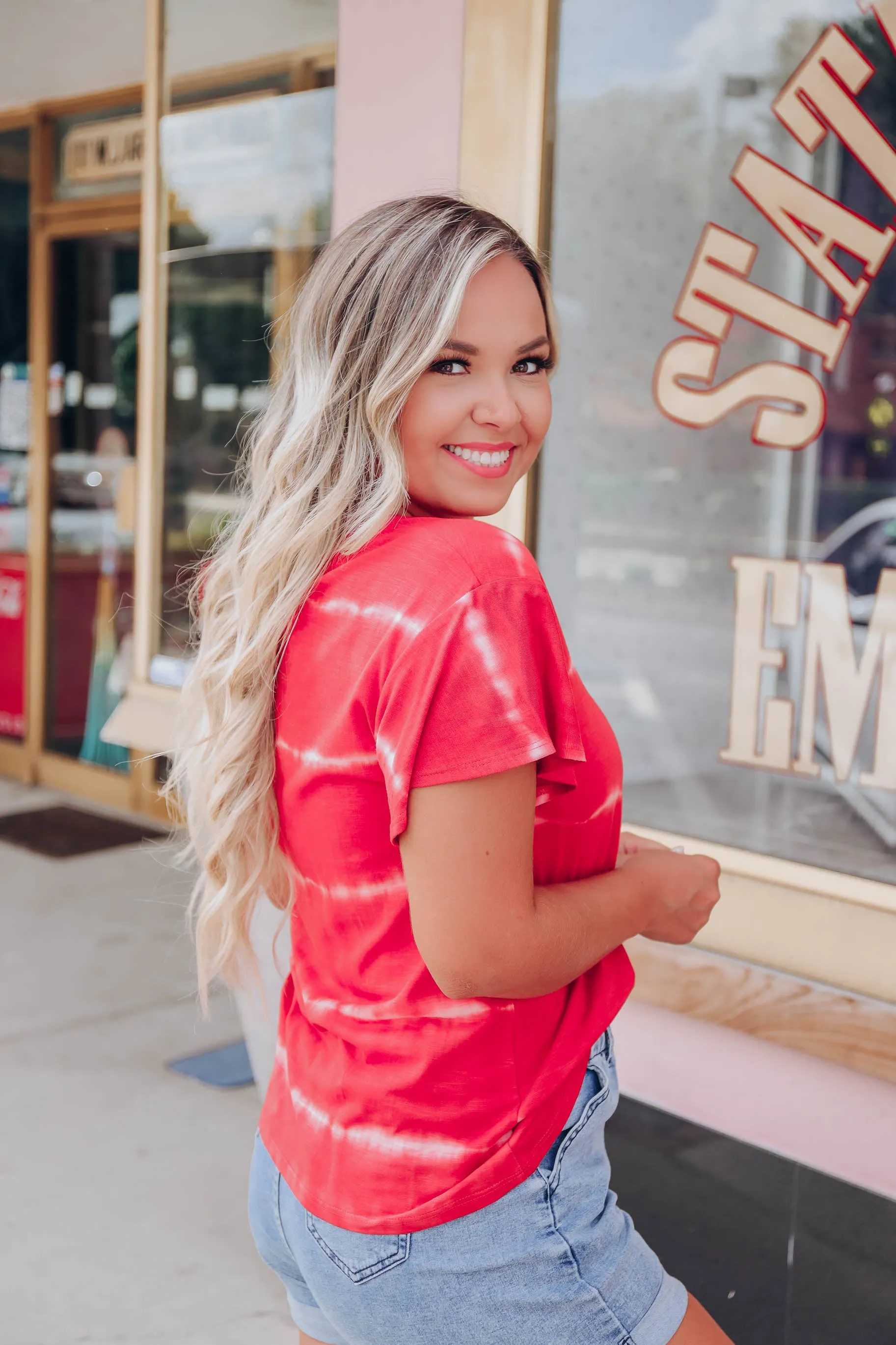 Drift Away Bleach Wash Tee - Red