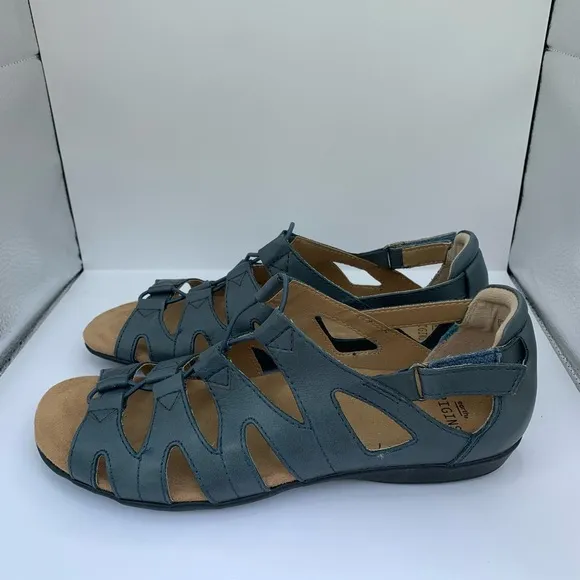 Earth Origins Women's Bea Sandal Admiral Blue size 10M