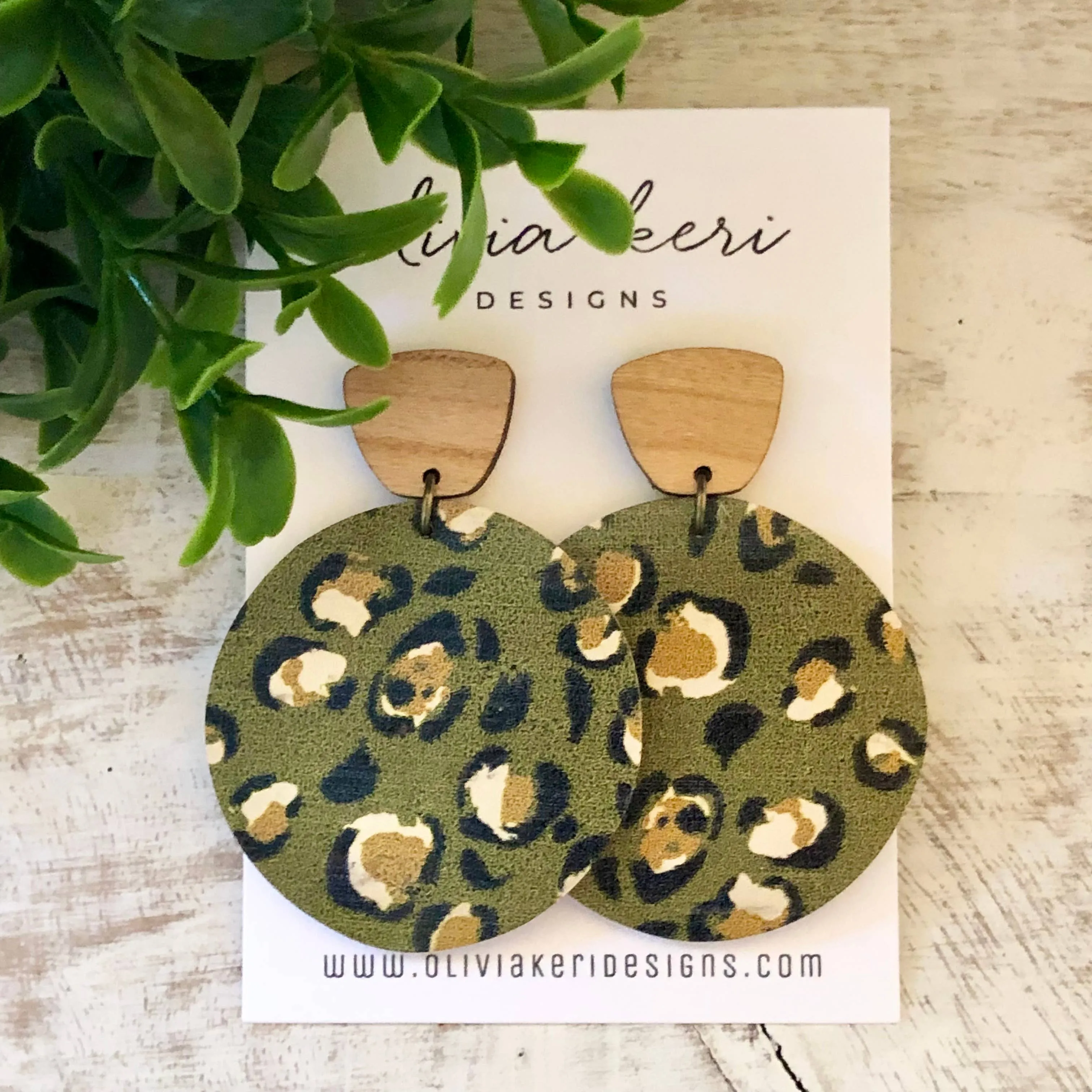 Everly - Olive Leopard