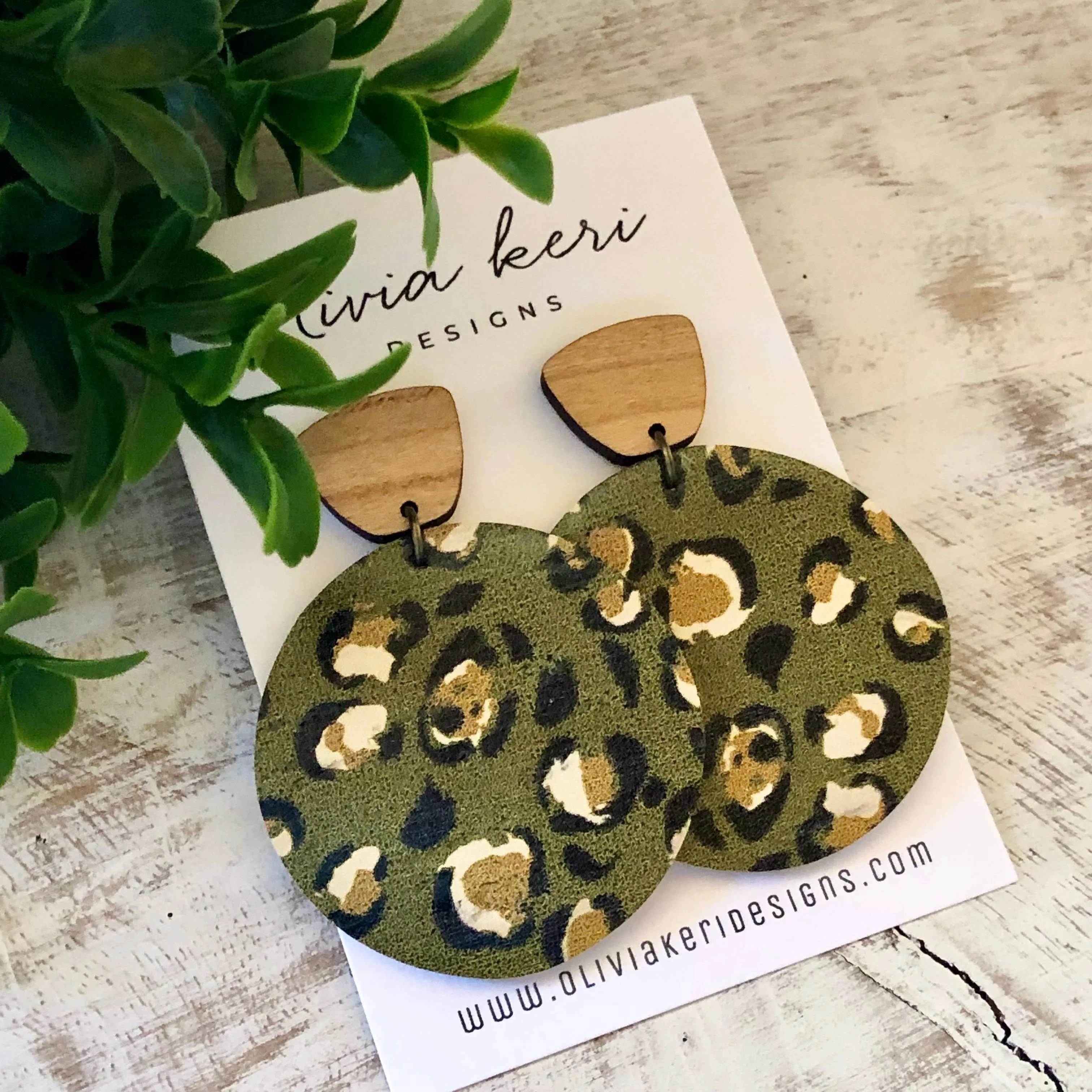 Everly - Olive Leopard