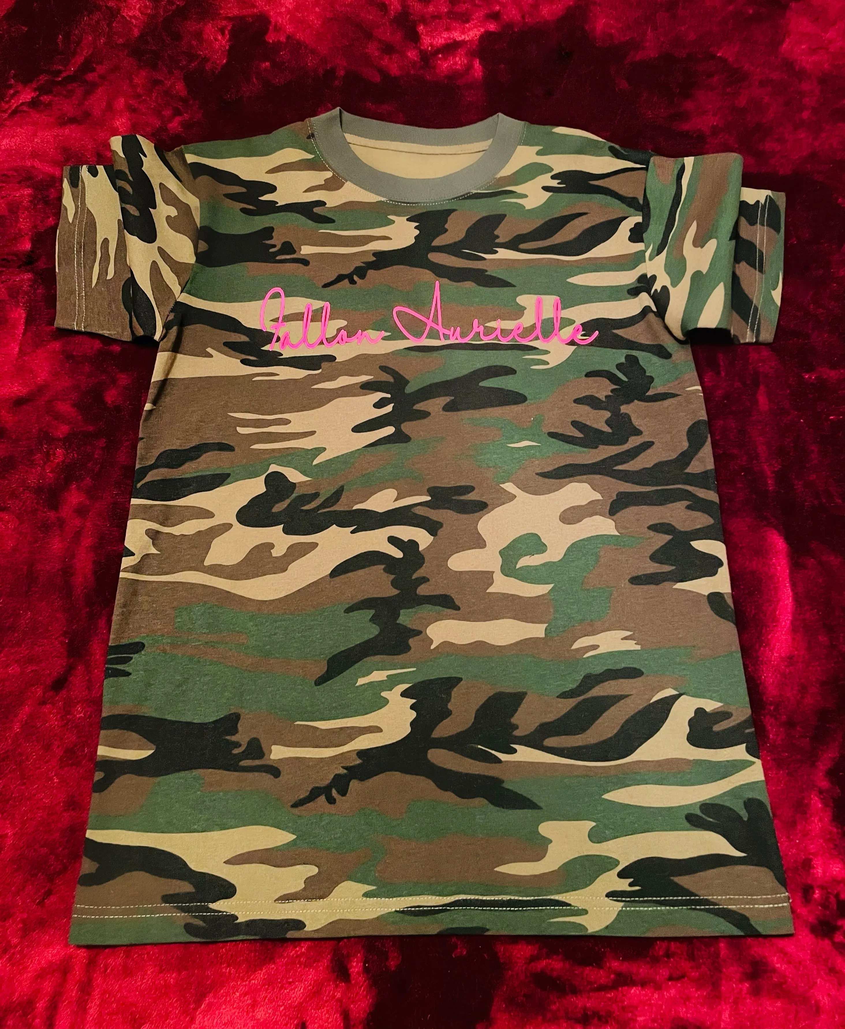 Fallon Aurielle Unisex Signature Sagittarius Logo & Name Zodiac T-Shirt (Camo & Neon Pink)