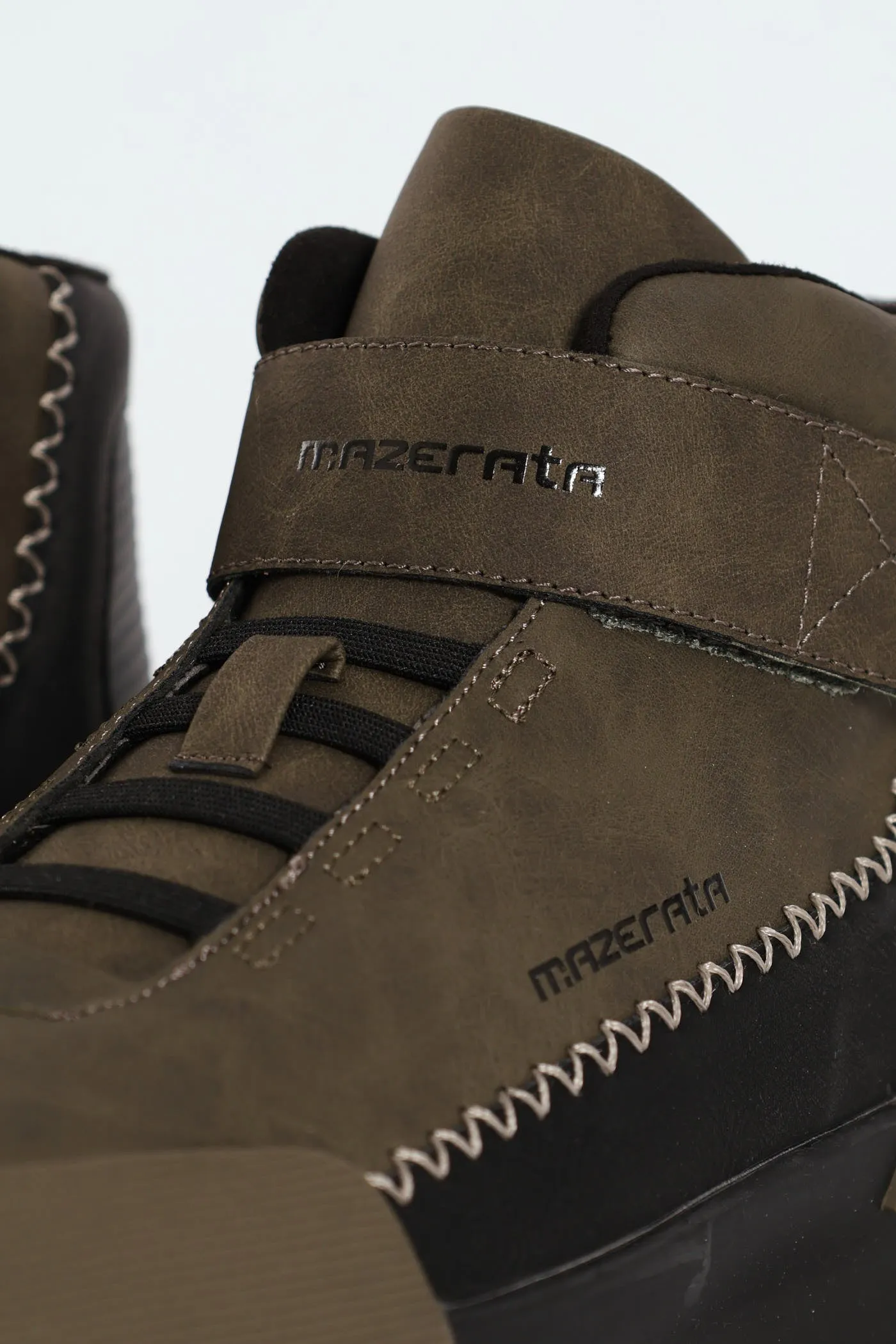 Hightop Sneakers - Olive