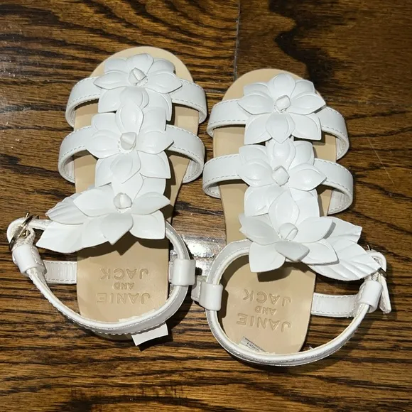 JANIE &amp; JACK SANDAL 6C
