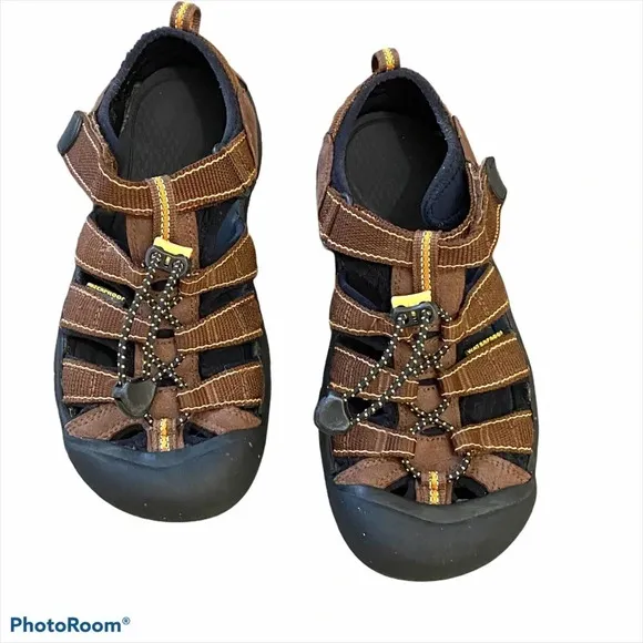 KEEN Big Kids Newport H2 Sandal Waterproof Brown 4