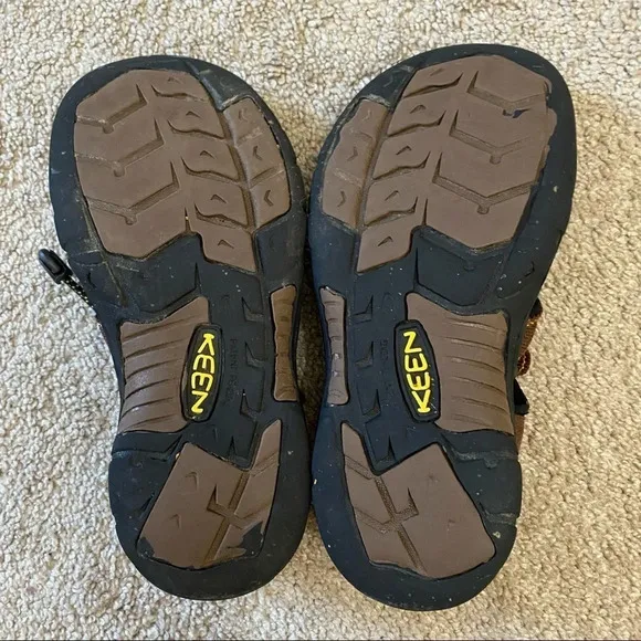 KEEN Big Kids Newport H2 Sandal Waterproof Brown 4