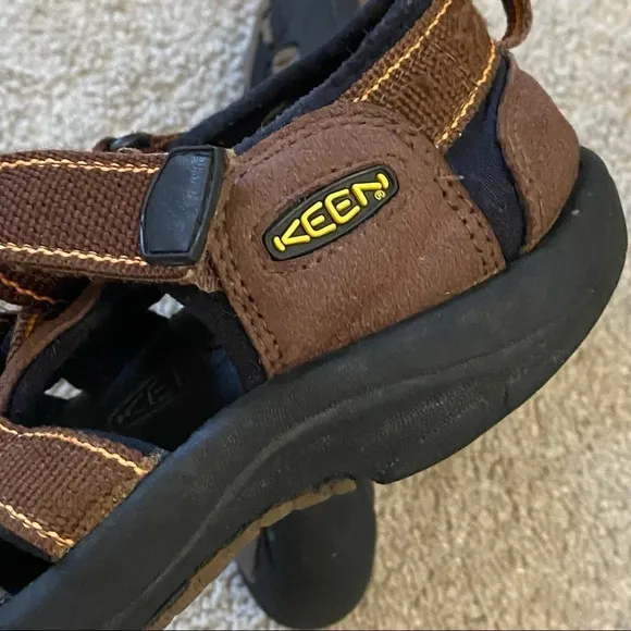 KEEN Big Kids Newport H2 Sandal Waterproof Brown 4
