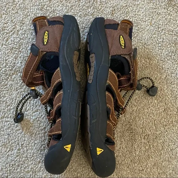 KEEN Big Kids Newport H2 Sandal Waterproof Brown 4