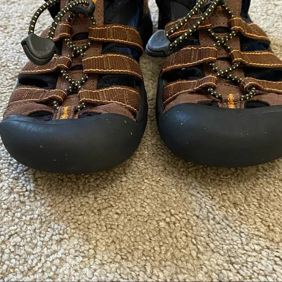 KEEN Big Kids Newport H2 Sandal Waterproof Brown 4