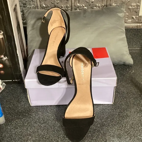 Madden Girl Women's Beella Dress Sandal size 8