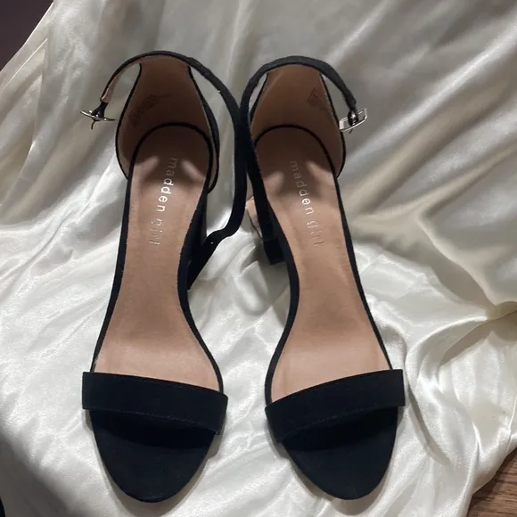Madden Girl Women's Beella Dress Sandal size 8