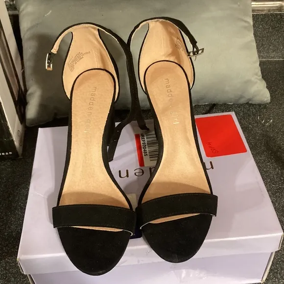 Madden Girl Women's Beella Dress Sandal size 8