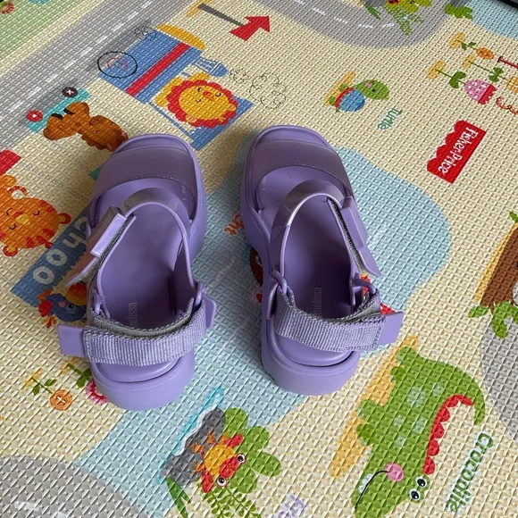 Mini Melissa Kids' Kick Off Platform Sandal. New. No box