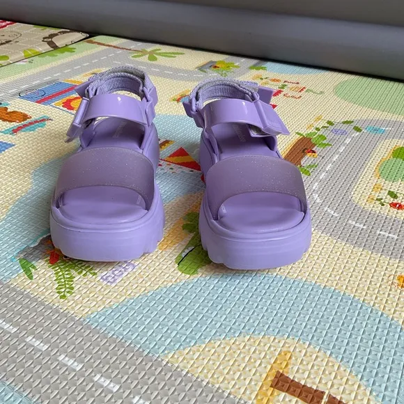 Mini Melissa Kids' Kick Off Platform Sandal. New. No box