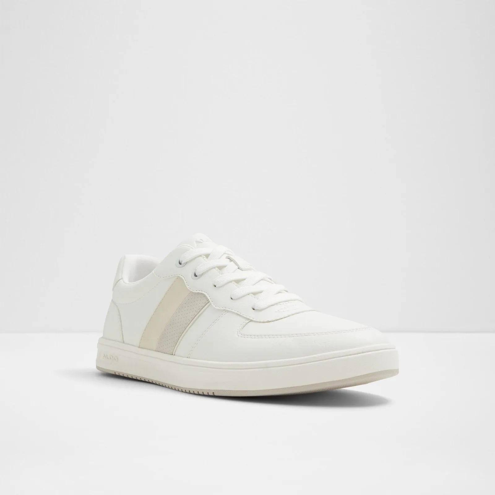 Morrisey / Sneakers