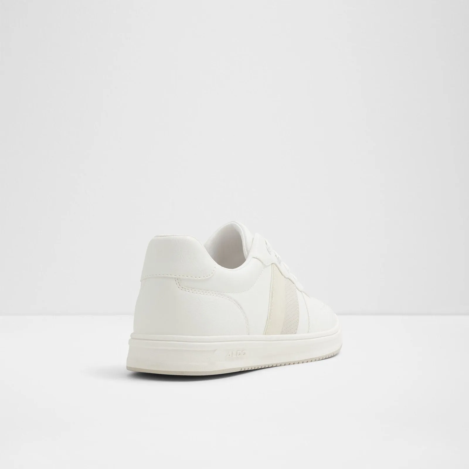 Morrisey / Sneakers