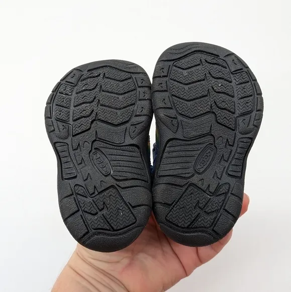 NIB Keen Newport H2SHO blue rainbow toddler sandal 5