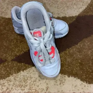 NIKE AIR/ childs sneakers