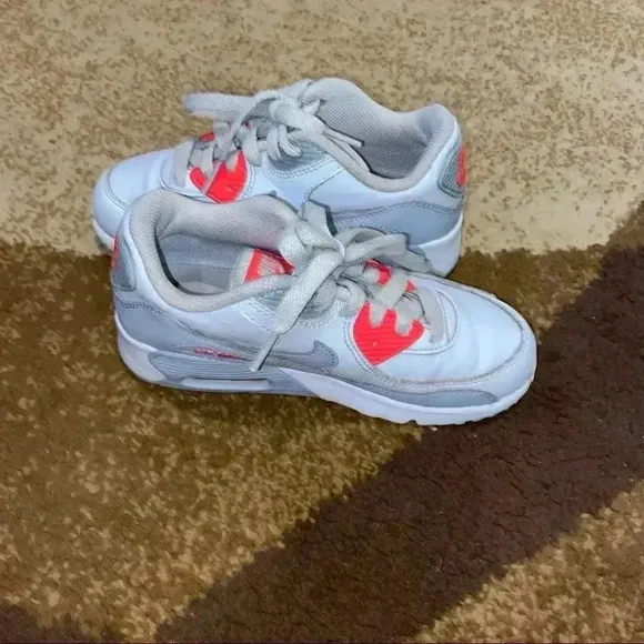 NIKE AIR/ childs sneakers