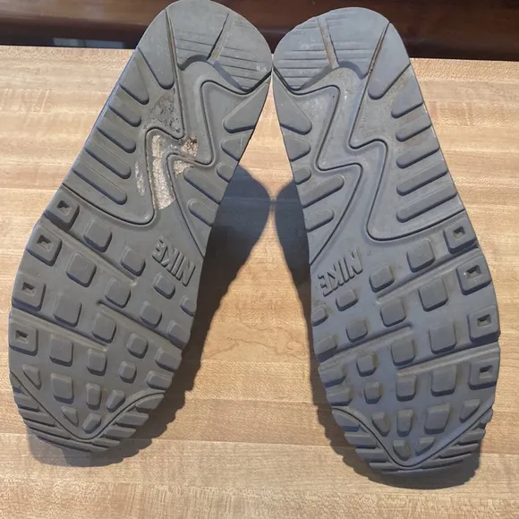 Nike Air Max Sneakers 5.5Y