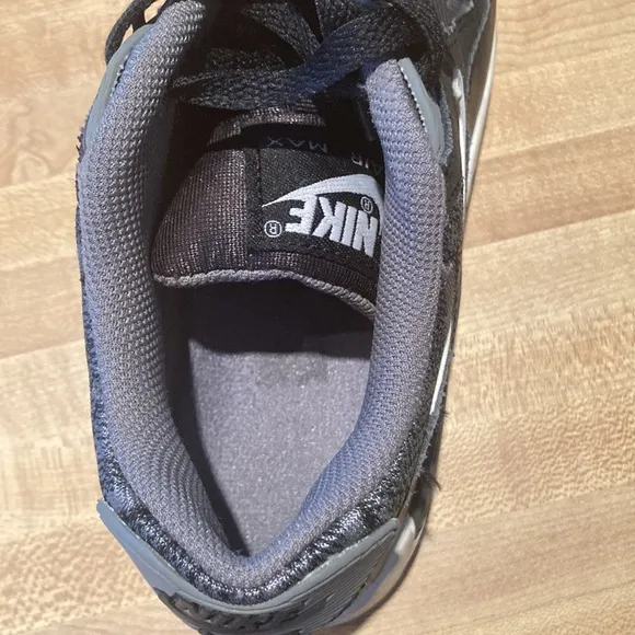 Nike Air Max Sneakers 5.5Y