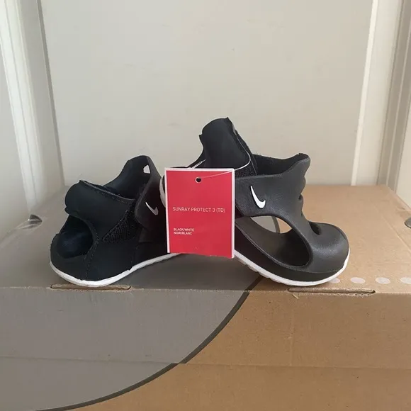 Nike Sunray Protect Sandal Baby/Toddler Black/White- SZ 5 C
