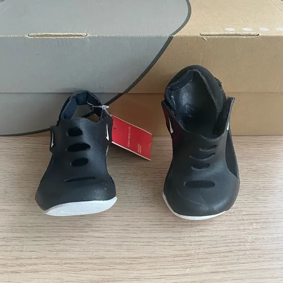 Nike Sunray Protect Sandal Baby/Toddler Black/White- SZ 5 C