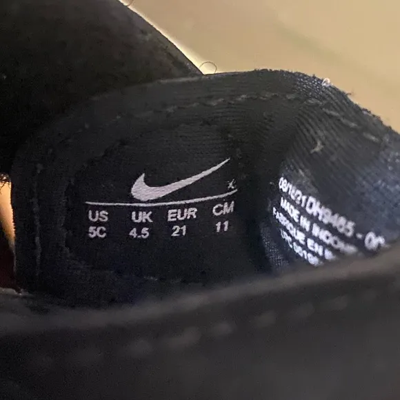 Nike Sunray Protect Sandal Baby/Toddler Black/White- SZ 5 C