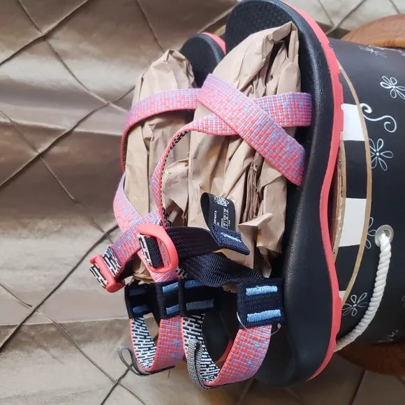 NWOT- Chaco ‘Z1 Ecotread’ Youth Sandal
