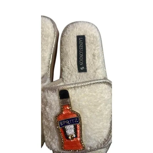 NWOT Laines London Slippers size  Medium Rare