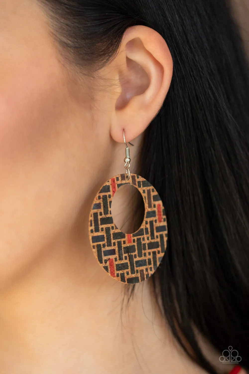 Paparazzi  - Put a Cork In It - Black Earring