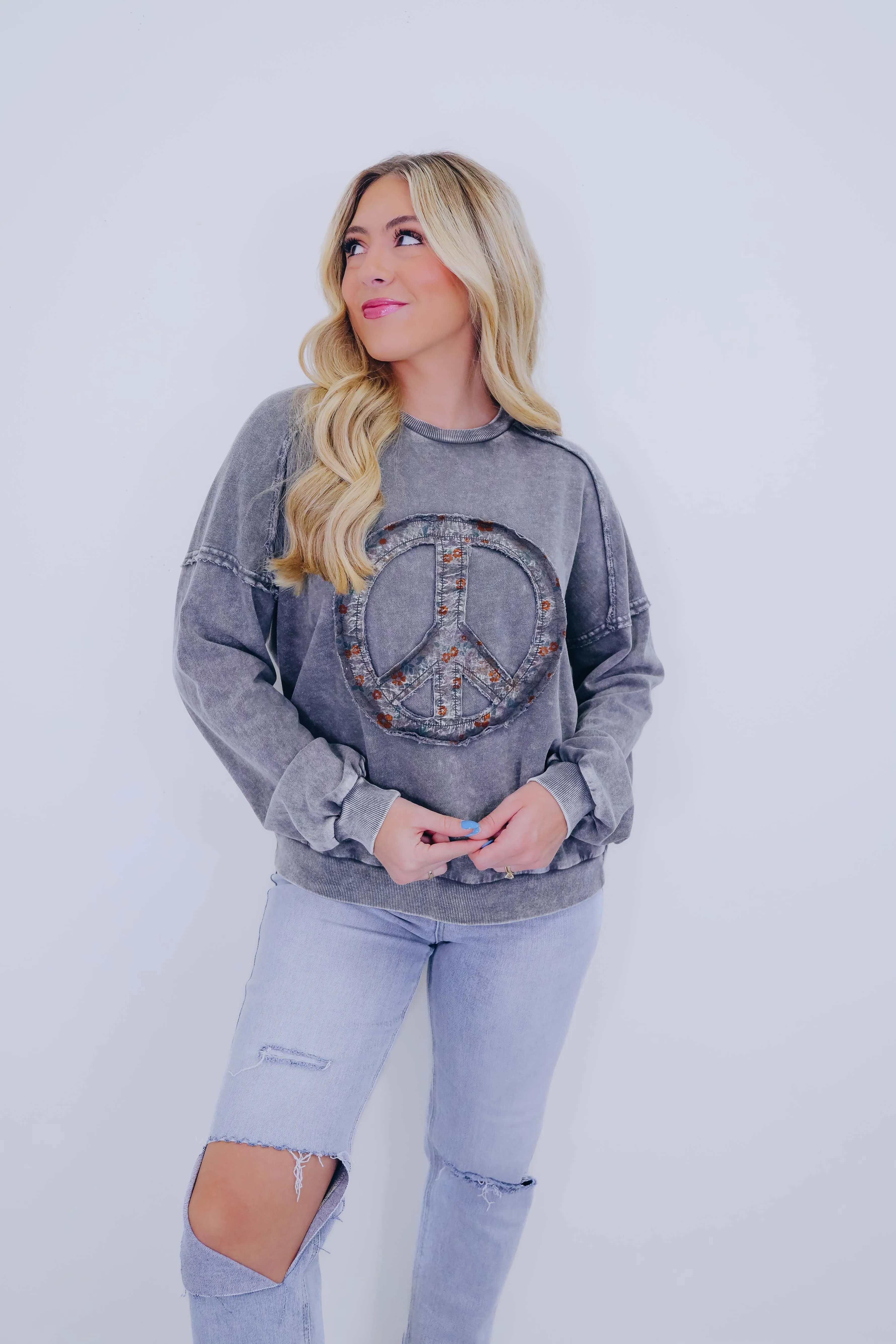 Peace Out Floral Patch Sweatshirt - 2 Colors
