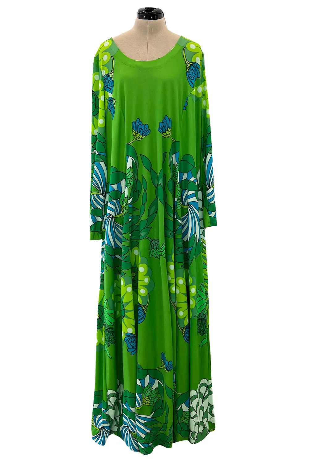 Phenomenal Early 1970s La Mendola Green Silk Jersey Caftan Dress w Silk Chiffon Overlay