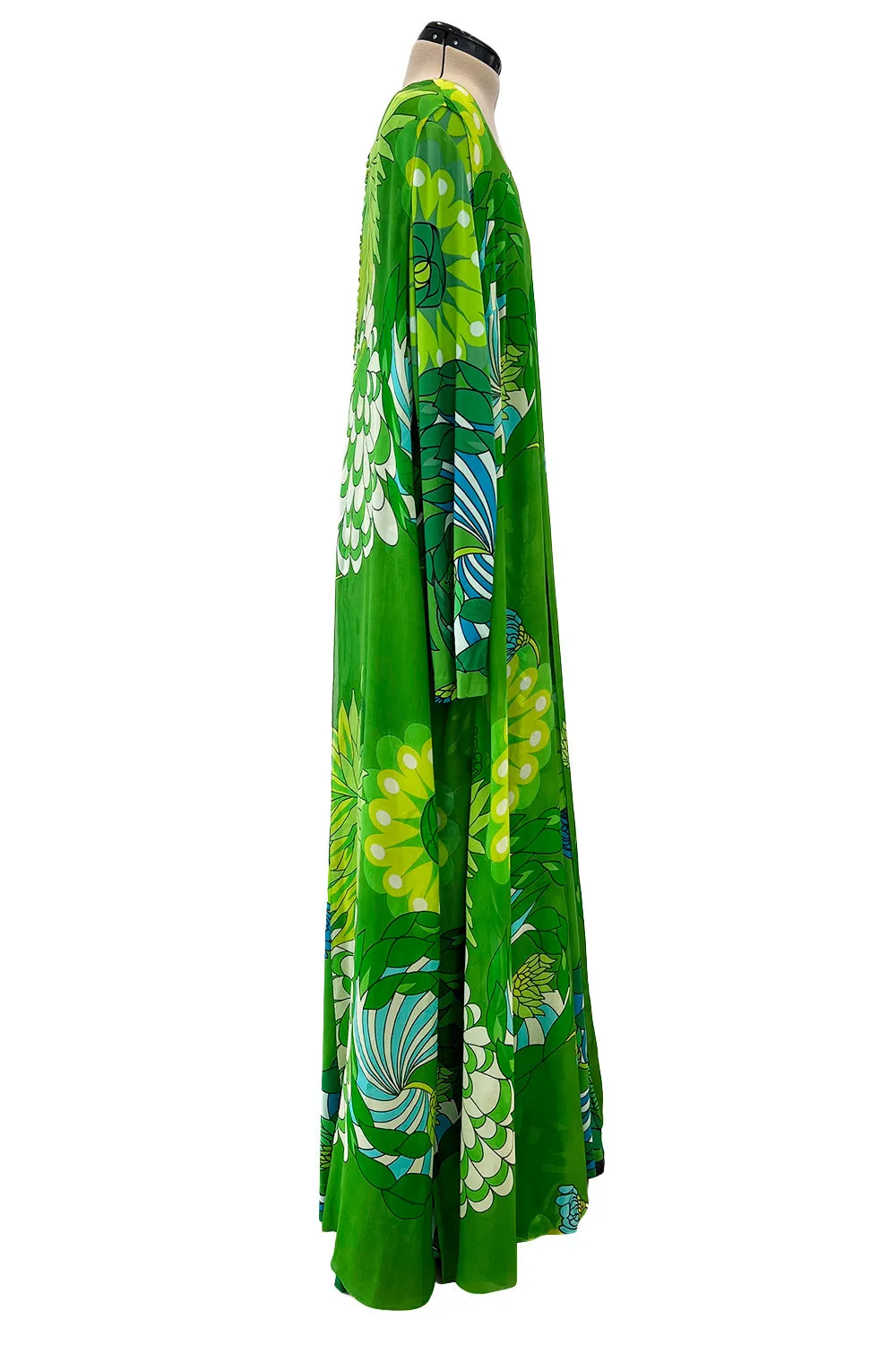 Phenomenal Early 1970s La Mendola Green Silk Jersey Caftan Dress w Silk Chiffon Overlay