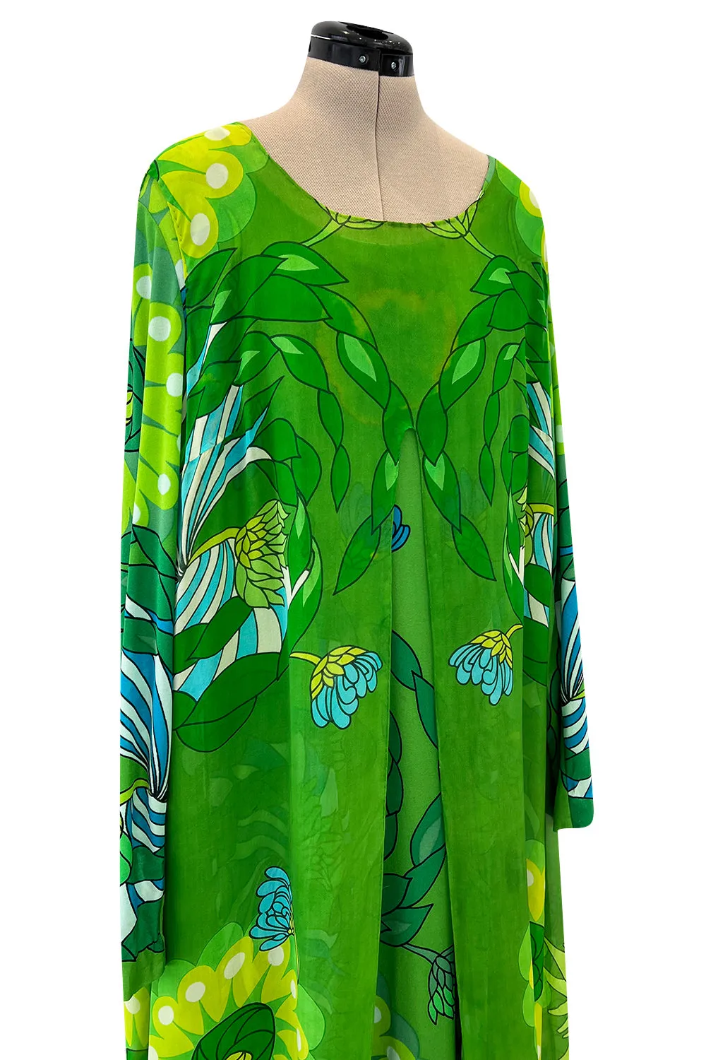 Phenomenal Early 1970s La Mendola Green Silk Jersey Caftan Dress w Silk Chiffon Overlay