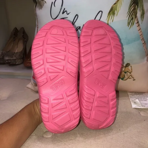 Teva NWT! Pink Lemonade Hurricane Drift Sandal