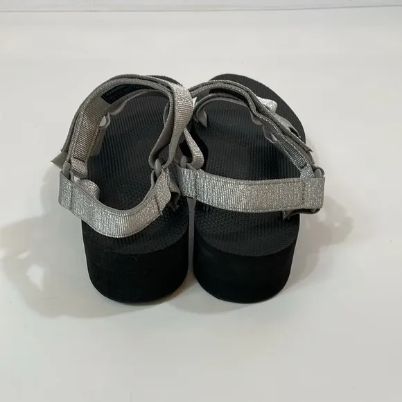 Teva Platform Sandal Silver Size 10 Flatform Universal EUC