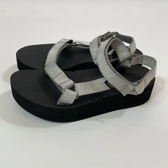 Teva Platform Sandal Silver Size 10 Flatform Universal EUC